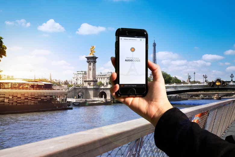 The river cruise includes an audio guide