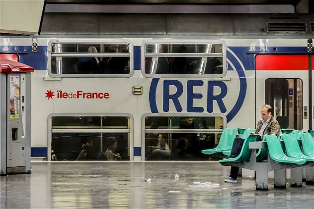 Trains in Paris