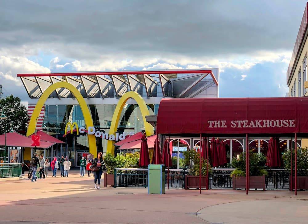 Restaurants at Disney Village © VPD - Guiajando