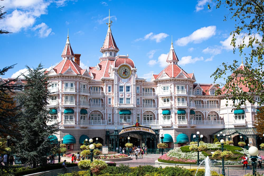 Hotels in Disneyland Paris inside the park